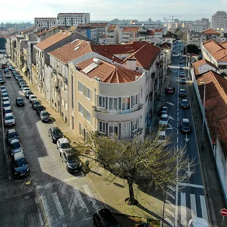 Bcharming House בית הארחה