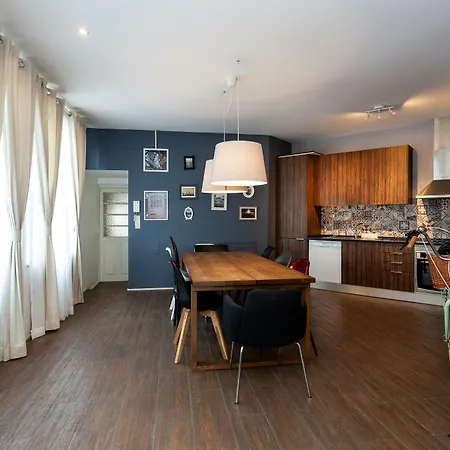 Bcharming House 4*